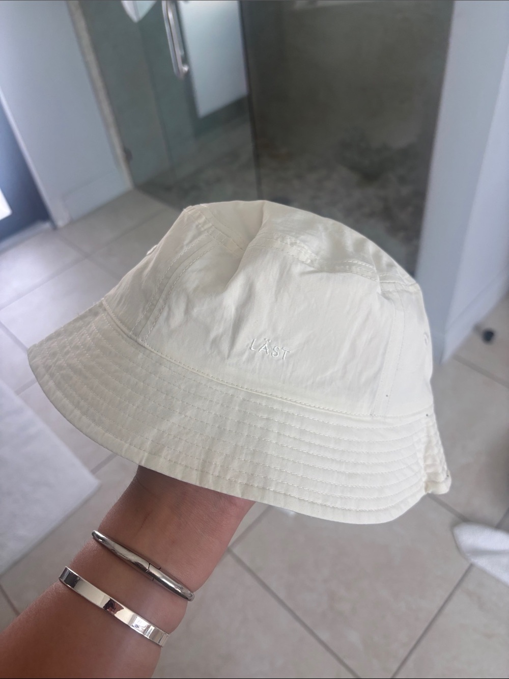 Cream Bucket Hat — Women's Casual Sun Hat